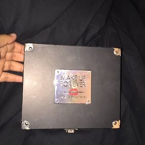Make Up Forever Studio Eyeshadow Case (LE)
